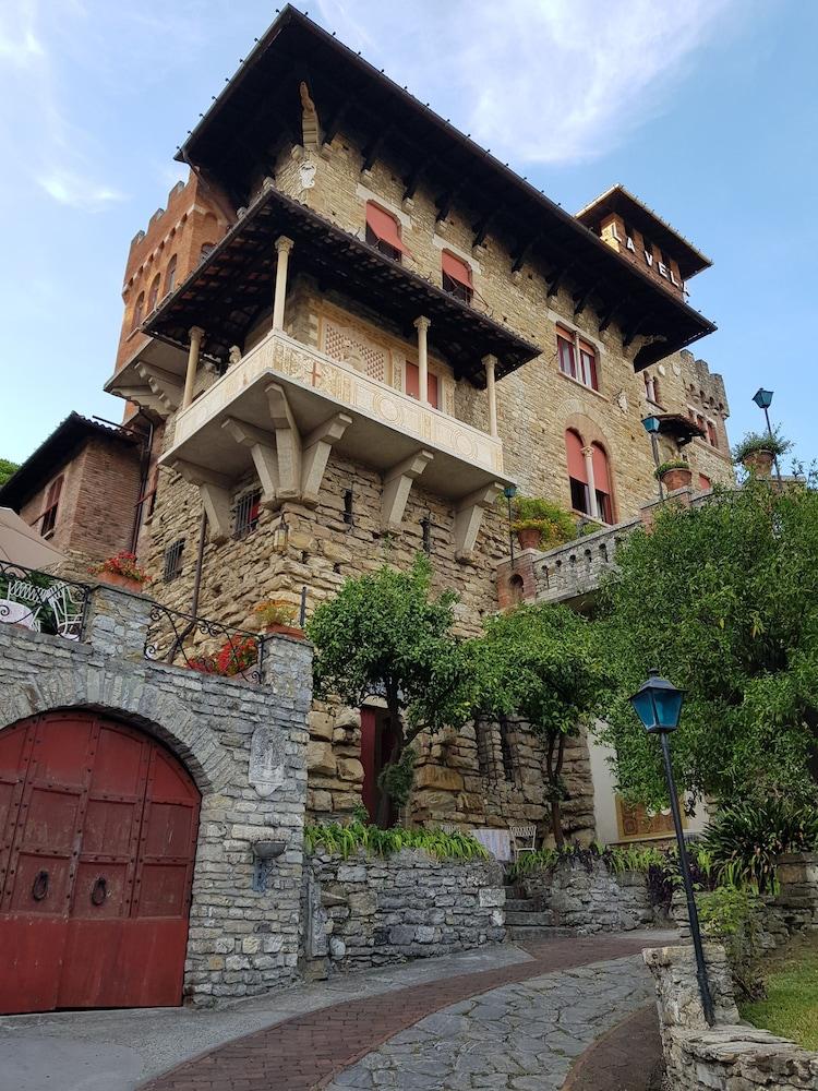 拉贝拉伊尔里富吉欧城堡酒店 圣玛格丽塔－利古雷 外观 照片